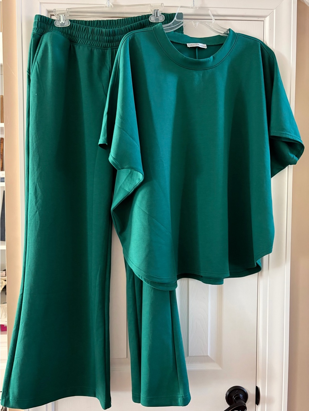 Zenana Outfitters Emerald Green Two Piece Set